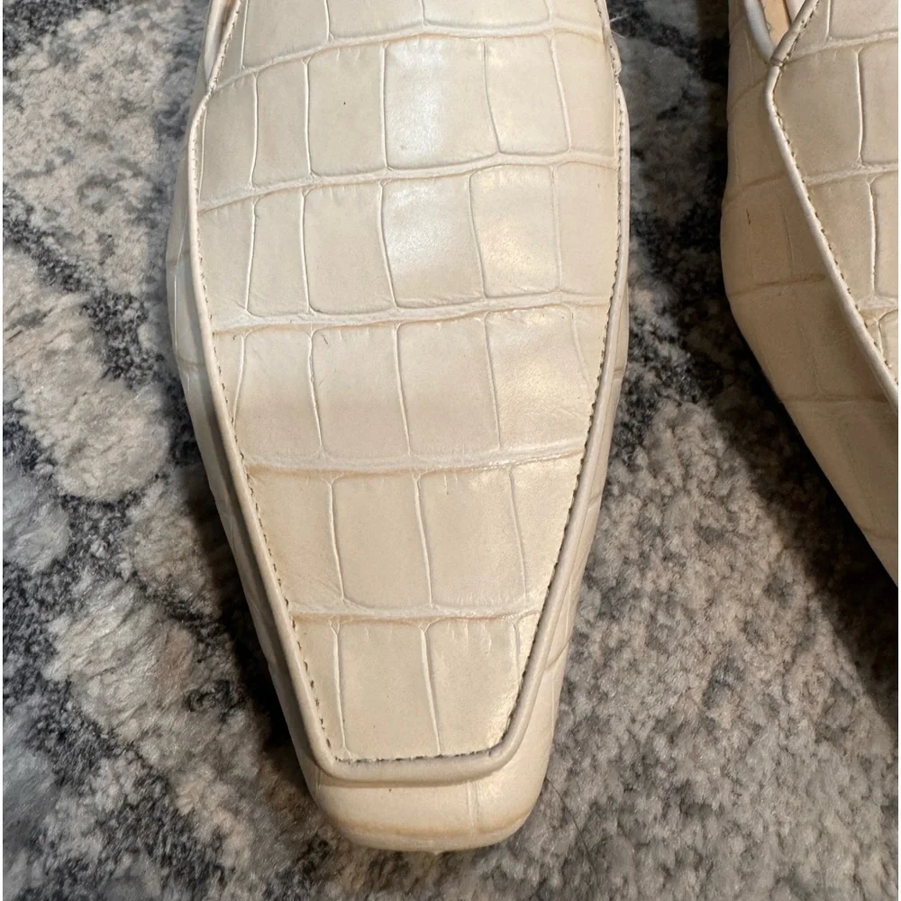 Vince Camuto Flats - Picture 3 of 15